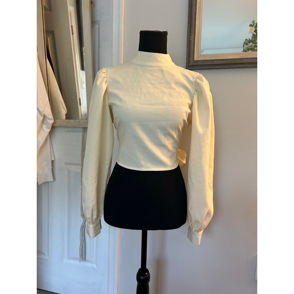Nasty Gal Be Right Back Tie Blouse BNWT CREAM 6